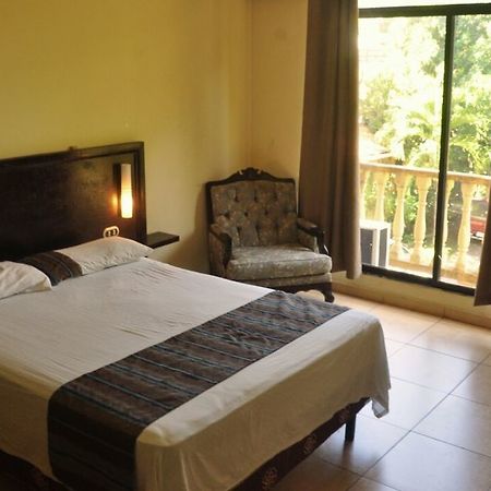 Hotel Molina La Ceiba Extérieur photo